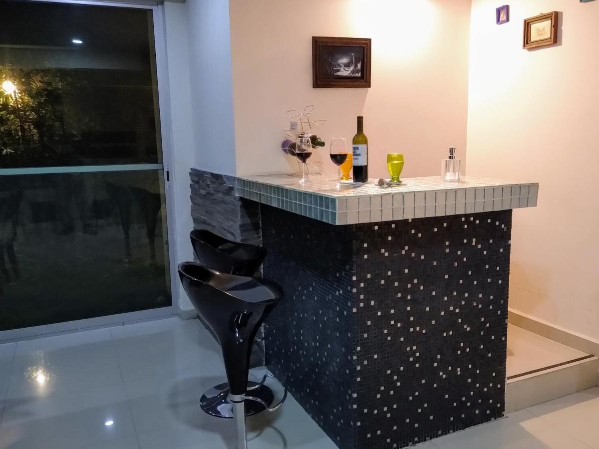 Habitacion Matrimonial Con Cama Y Sofa Para Cuatro Personas Tlaxcalancingo Eksteriør billede