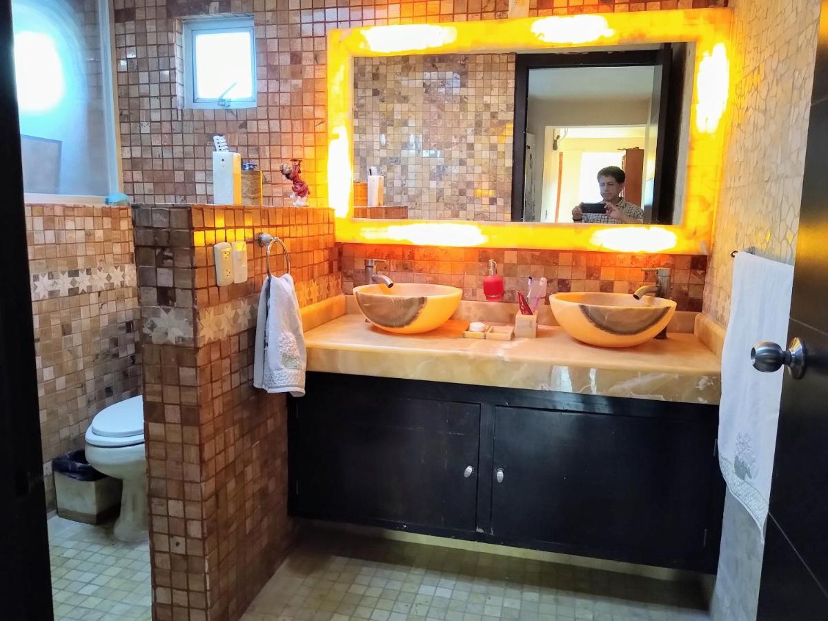 Habitacion Matrimonial Con Cama Y Sofa Para Cuatro Personas Tlaxcalancingo Eksteriør billede